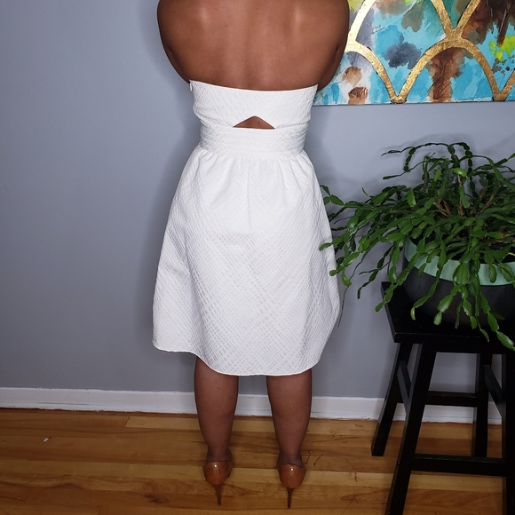 Dress - Picture 2 of 3